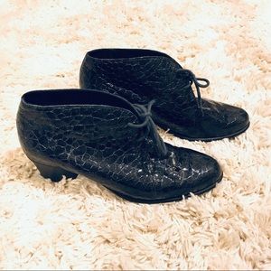 Arche lace-up booties!